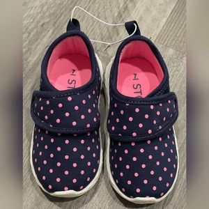 Polka dots girl shoes